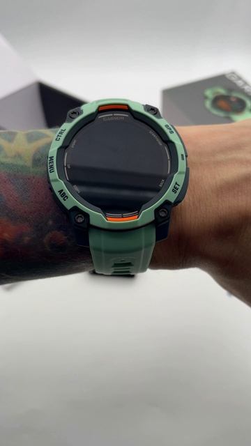 Garmin Instinct 3 Amoled 45 mm Limited Edition смотреть онлайн