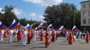 Танец НАШ УСПЕХ РОЖДЁН В РОССИИ