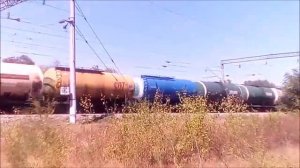 Электровоз ВЛ80т-0950 и тепловоз 2ТЭ10м-2656 с грузовым поездом на ст.Шаблиевская