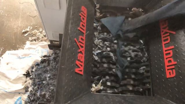 Jeans Clothe Shredder, Waste uniform Shredder, Textile waste Shredder, Old Clothe Shredder, Shredde