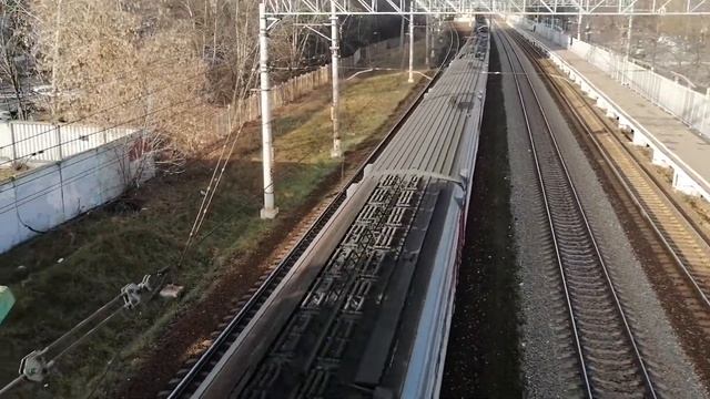 Electric train and views from the pedestrian bridge
