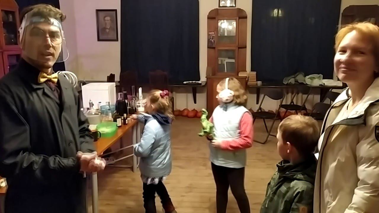 95 Я фанатик Теслы! Родители принимают участие в научном шоу смотреть онлайн