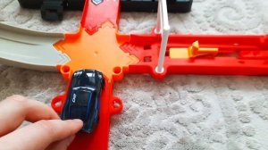 Автотрек Радиатор Спрингс | Молния МакКуин | Тачки | Обзор игрушек |