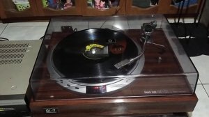 vICTOR TT-71 DIRECT DRIVE TURNTABLE