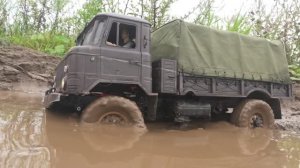 Буханка и ГАЗ-66 способны ехать везде!