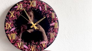 Resin Art: Часы с бордовыми сухоцветами — красота, застывшая во времени