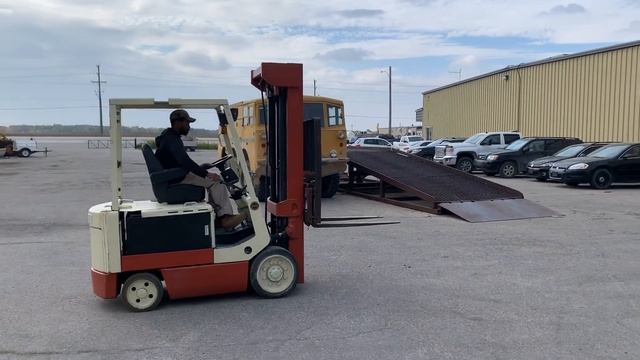 Lot 252 Nissan Electric Forklift