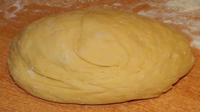 Дрожжевые пирожки с вареной сгущенкой