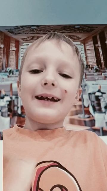 в ресторан поесть пришёл смотреть онлайн