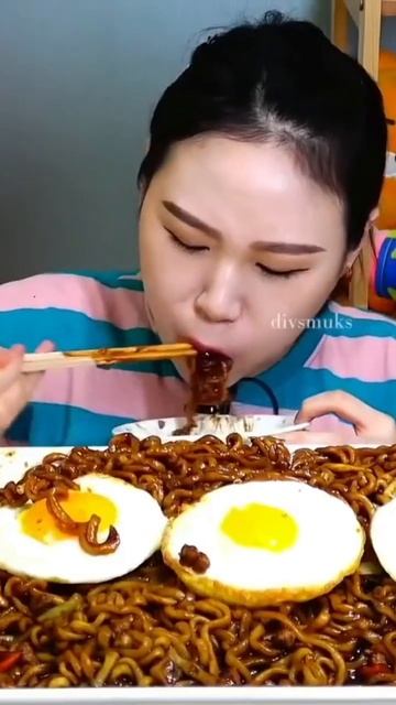 ASMR Mukbang Truffle Oil Topped Chapagetti + Fried Eggs +Kimchi