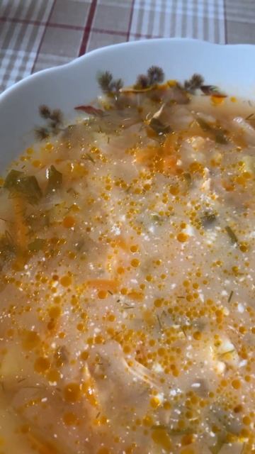 Щи со свежей капустой и курицей!#еда #обед #едаирецепты #едимдома #едимвкусно #лайфстайлблог #лайф