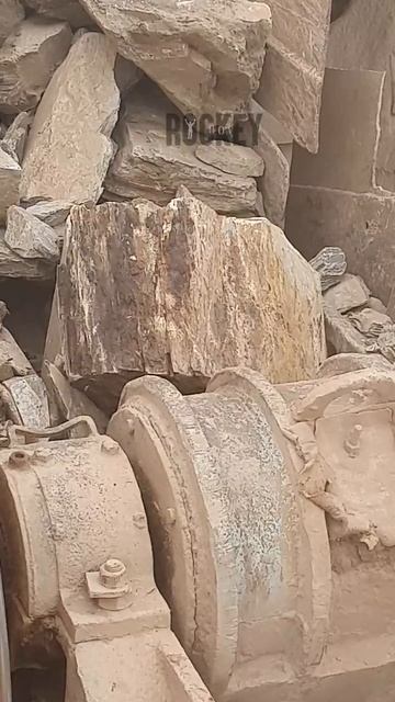 #Super Satisfying Stone Crushing Process#youtubeshorts #shortsvideo #shortsviral #shorts #viralvide смотреть онлайн