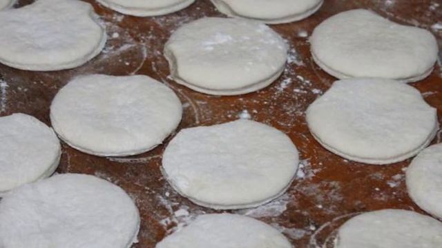 Вареники с капустой на пару