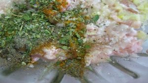 Колбаса в кружке с маслинами и грибами