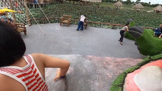 หนูยิ้มหนูแย้ม เที่ยวตลาดน้ำหมียักษ์เขียว Green Grizzly смотреть онлайн