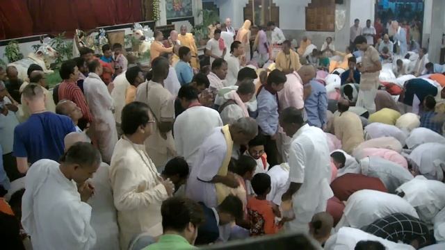 Mangal Aarti - Sri Dham Mayapur. смотреть онлайн