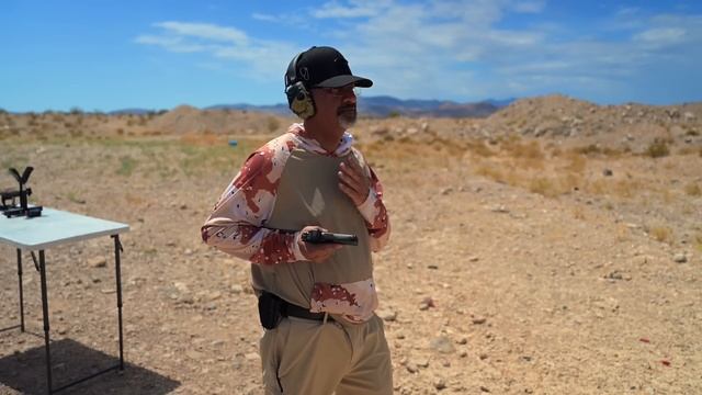 Helping a New Shooter on the Range смотреть онлайн