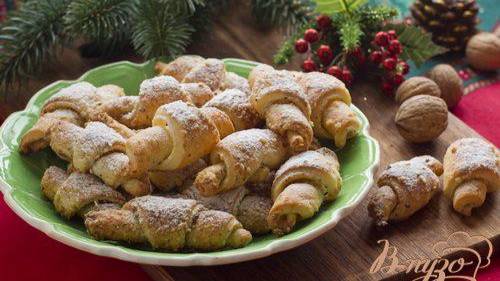 Рогалики с орехами