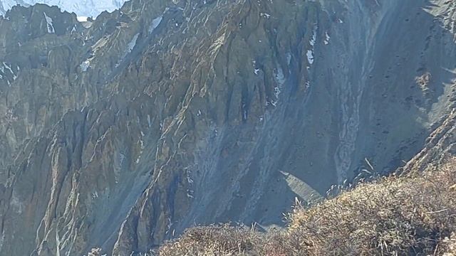 Трек вокруг Аннапурны, к озёрам Ice Lake и Тиличо. смотреть онлайн