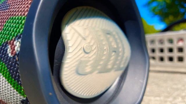 JBL Xtreme 2 Brutal Bass test 😱😨😱😨 100% LFM смотреть онлайн