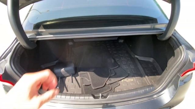 Kia K5 из Южной Кореи смотреть онлайн