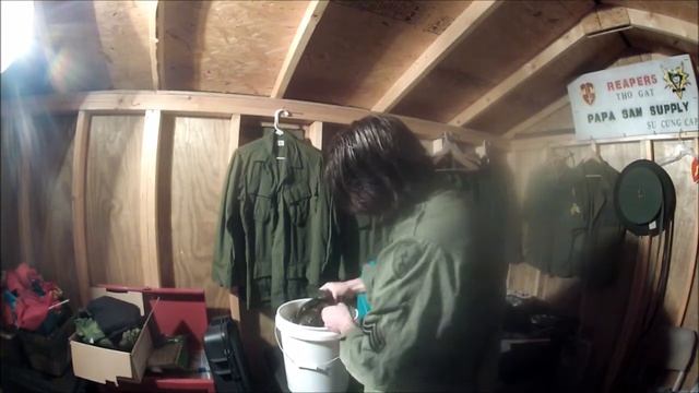 Dyeing Those Cheap Ugly Repro Jungle Fatigues смотреть онлайн