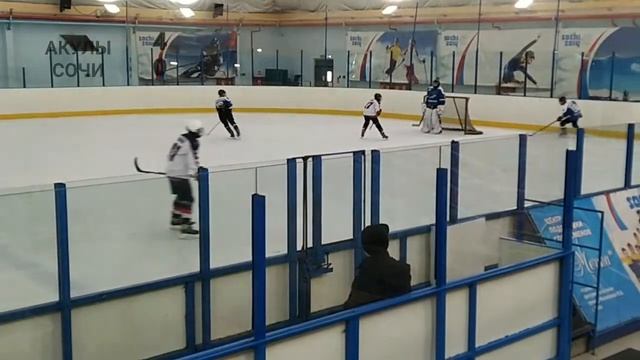 АКУЛЫ - СОЧИ смотреть онлайн