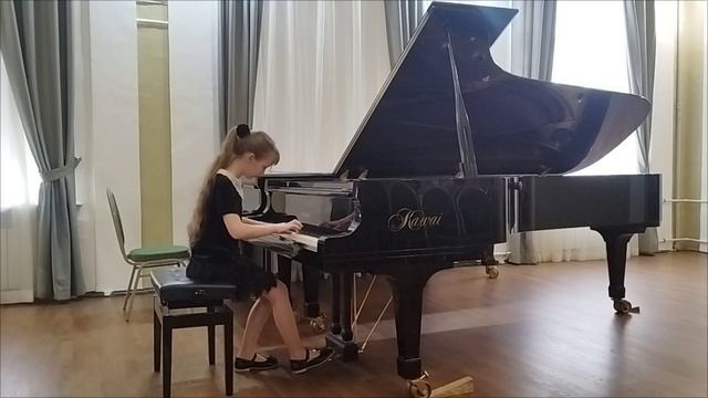 Исполняет Анастасия Сергеева.