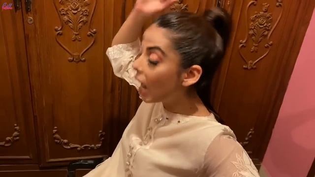 Yashma Gill Creates 4 Different Stunning Outlooks Using The Same Outfit | Vlog | Yashma Gill | SU1