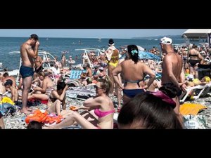 Полный аншлаг в Лазаревском на пляже