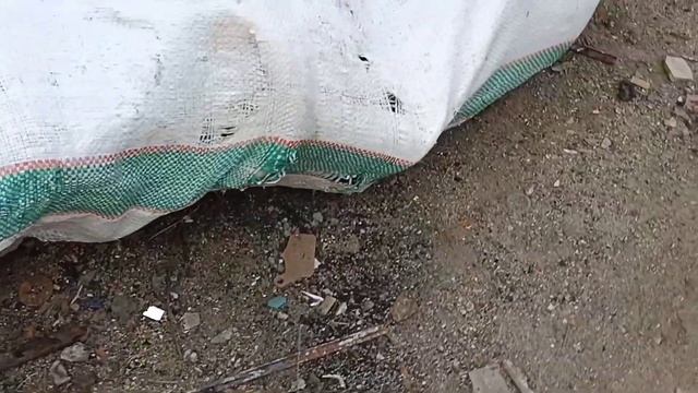 mencari mainan, mobil tayo, mobil molen, truk pasir, helikopter, excavator,car toys, kereta tomas,