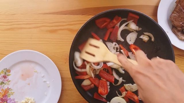 KARKÓWKA PO DIABELSKU | Karkówka na ostro w sosie z papryką | Karczek w sosie na obiad