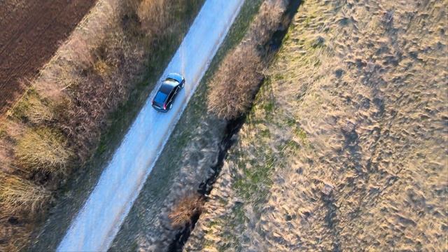 Красивое рядом: Интересные места в окрестностях Нарвы и Нарва-Йыесуу (Аэросъёмка 4K) смотреть онлайн