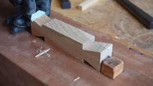 Процесс обслуживания и ремонта верстака (строгальной доски), мастером Масао