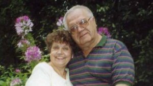 Песня "Мы уходим...", поёт  Гость Клуба "Люди и Судьбы" , Игорь  Владимирович  Бабынин.