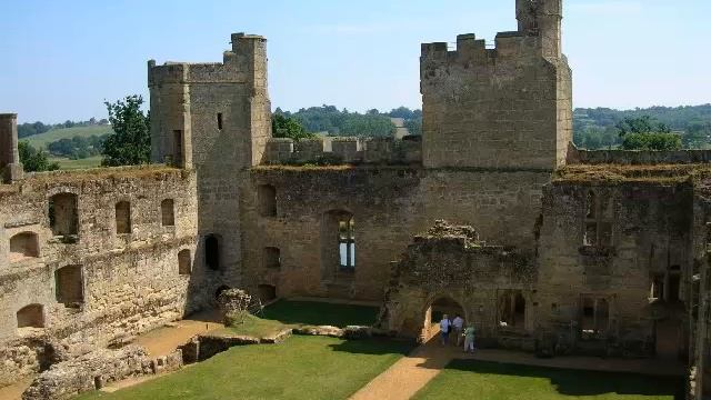 Bodiam Castle in East Sussex, England смотреть онлайн