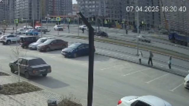 В Тюменское слободе КИА протаранил поворачивающий Фольксваген
