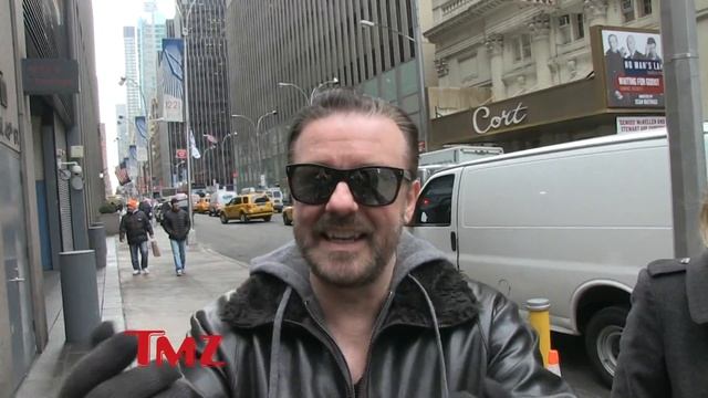 Ricky Gervais: The New TMZ Camera Guy! | TMZ смотреть онлайн