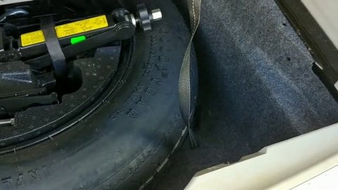 Mercedes liftgate sensing strip malfunction