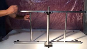 Настольный валковый пресс для вырубки с подвижным столом.