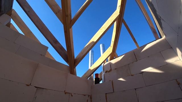 НОВЫЙ ДОМ!!! Серия 67/100. Стропила кукушки. Версия 2.0 смотреть онлайн