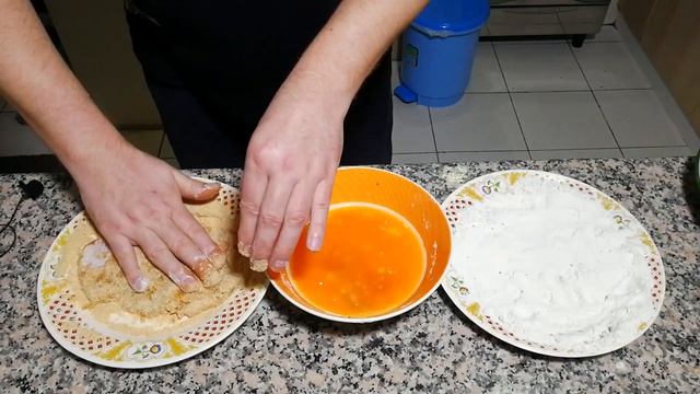 Schnitzel from beef and chicken. Best recipe! Escalope.