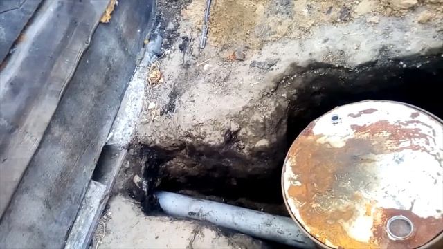 Слив из бани.Бочка для сливной воды из бани. смотреть онлайн