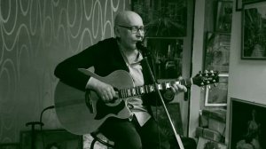 Для нее любовь забава