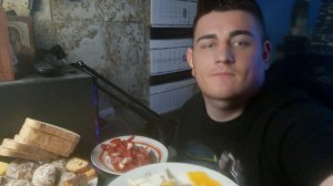 МУКБАНГ.ОБЖОРНЫЙ ЗАВТРАК. РАЗНЫЙ ВКУС. ЛЮБОВЬ ОДНА. ВКУСНО И ТОЧКА.