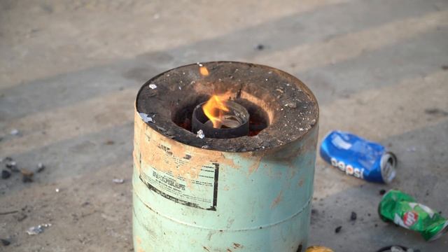 We Melt 100 Coca Cola Can To get Aluminum || Does it possible to get aluminum Form Coca Cola Can? смотреть онлайн