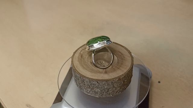 Серебряное кольцо с ХРОМДИОПСИДОМ. левин павел серебро.