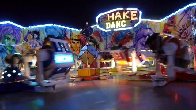 Аттракцион "Shake dance" на ВДНХ (Москва)