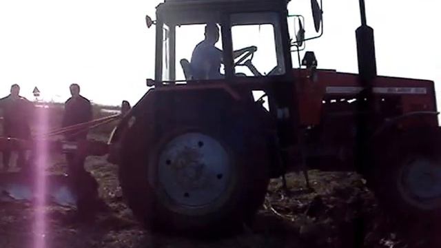 Oranje Belarus MTZ 1221 i plug Alpler PSP 144 смотреть онлайн