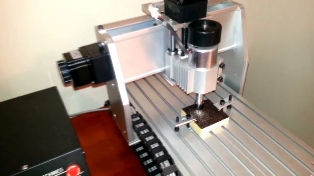 Mini CNC Router - Engraving Machine - Running Its First Hand Written Program